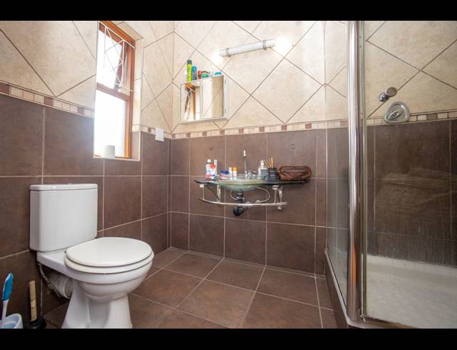 4 BEDROOM HOUSE TO LET IN BAYSVILLE